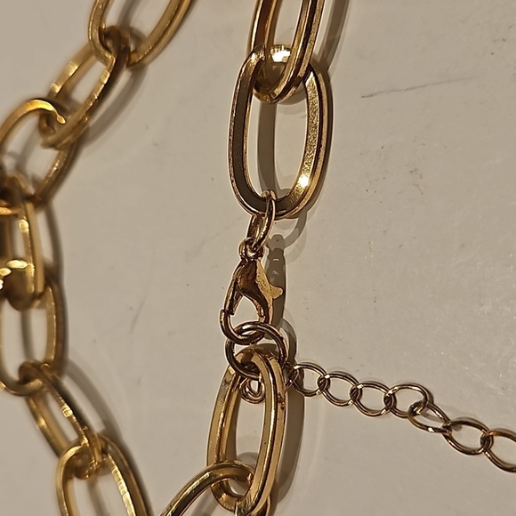 Goldtone Open Link and Lock 8" Bracelet w/ 3 1/2"Ext. - Picture 5 of 6